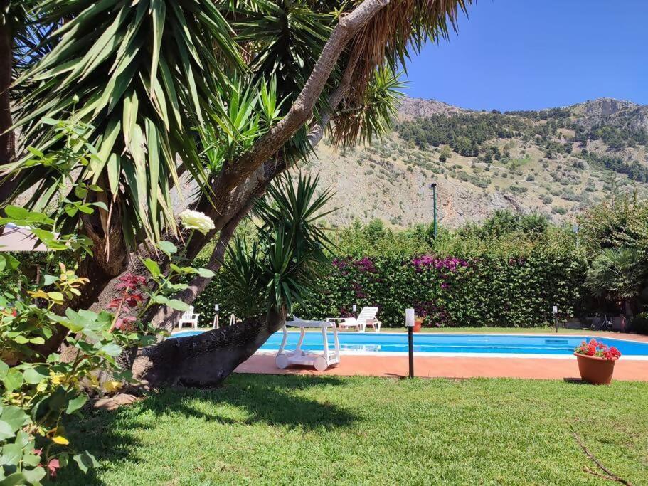 Da Nonna Cettina Appartamento In Villa Con Piscina Palermo Exterior photo